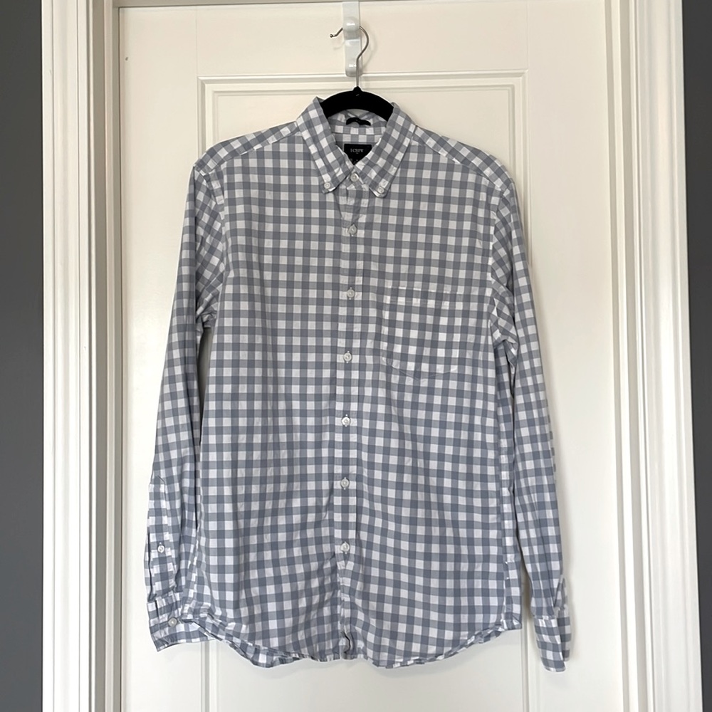 LIKE NEW J. Crew Men’s slim light blue gingham button down shirt